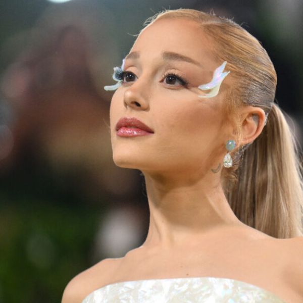 Ariana Grande  anuncia Petal