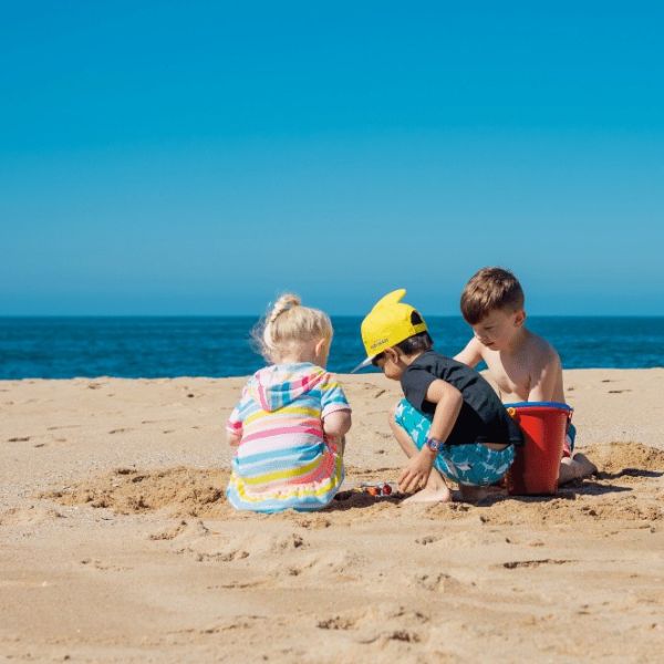 Las vacaciones también enseñan: lo que los niños aprenden sin querer cuando no están en la escuela
