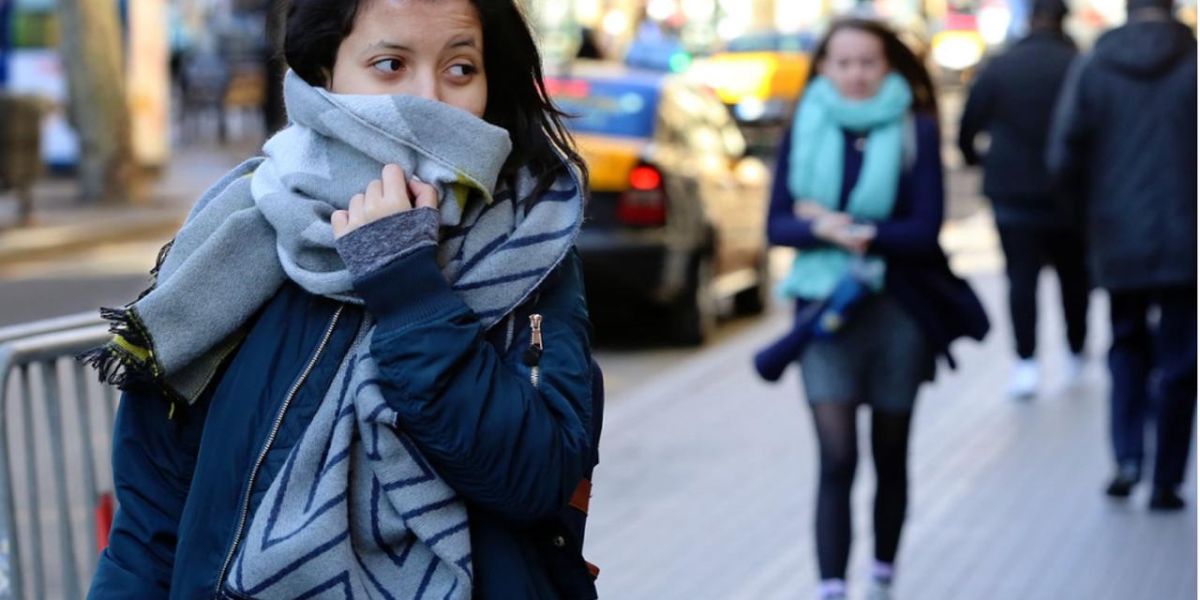 Prepare abrigos; prevén invierno glacial este año