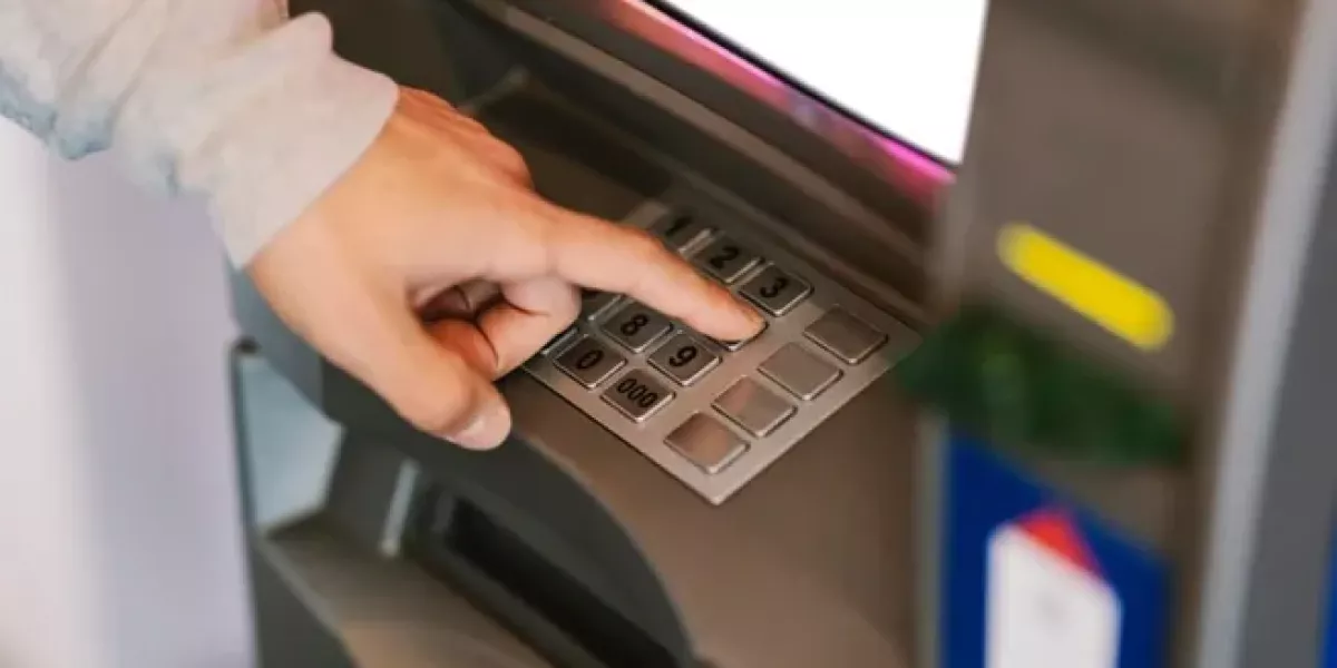 Alertan por fraude con desplazadores de tarjetas en cajeros de Ciudad Victoria