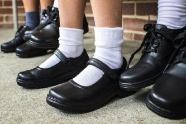 Profeco revela los mejores zapatos escolares que hay en el mercado