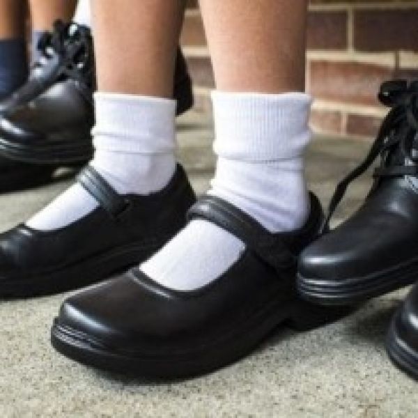 Profeco revela los mejores zapatos escolares que hay en el mercado