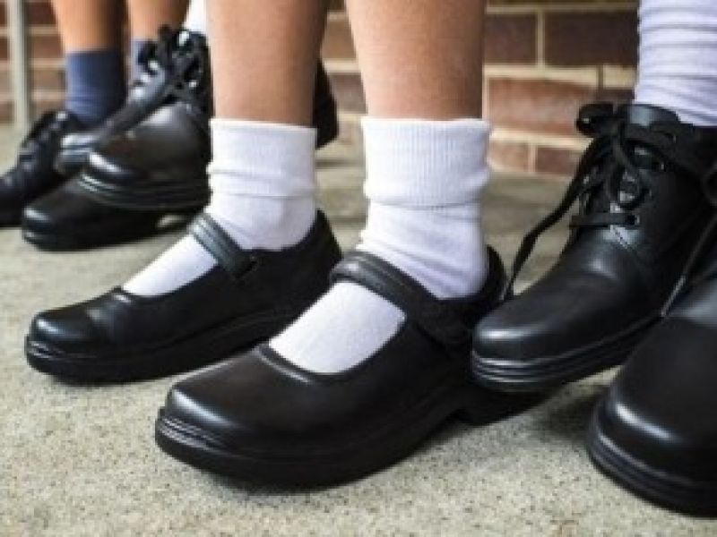 Profeco revela los mejores zapatos escolares que hay en el mercado