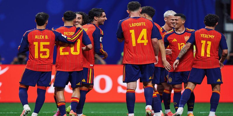 España golea a Arabia Saudita y se acerca a la clasificación