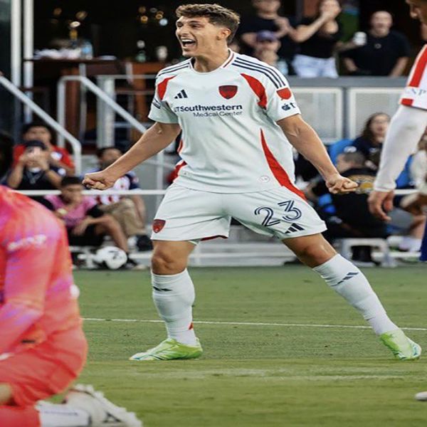 Dallas deja a Chivas al borde de la eliminación
