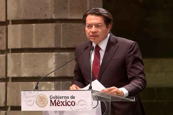 En el Día del Maestro SEP anuncia aumento salarial de 9% en México