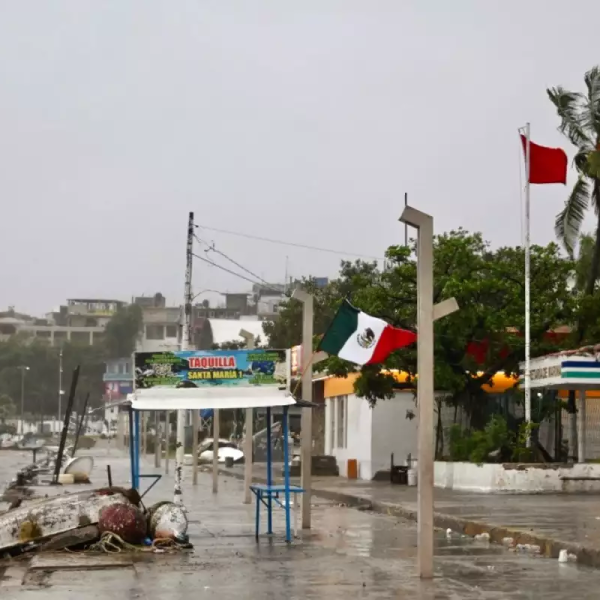 Cuatro-E se intensifica a tormenta tropical 'Dalila'