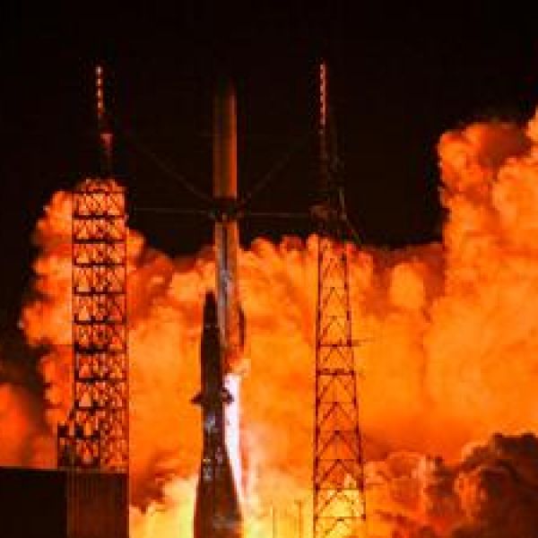 Explota cohete de SpaceX durante prueba en tierra en Texas; no hay heridos