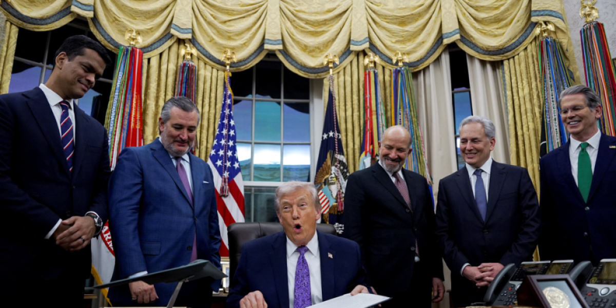 Trump centraliza el control de la IA y frena regulaciones estatales