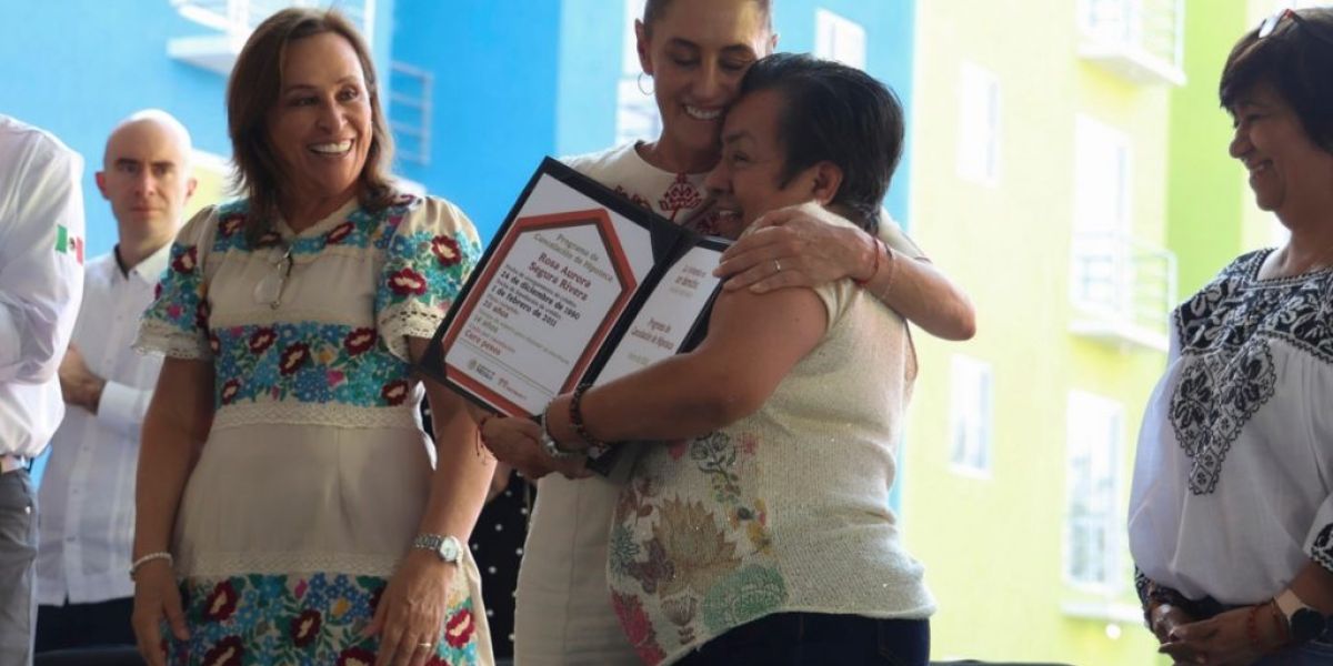 Sheinbaum entrega Pensiones Bienestar y viviendas en Veracruz