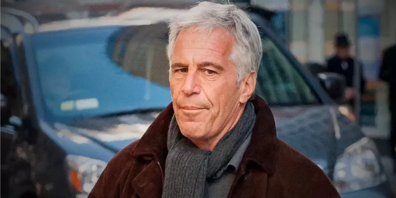 Revelan foto del Príncipe Andrew en archivos de Epstein 