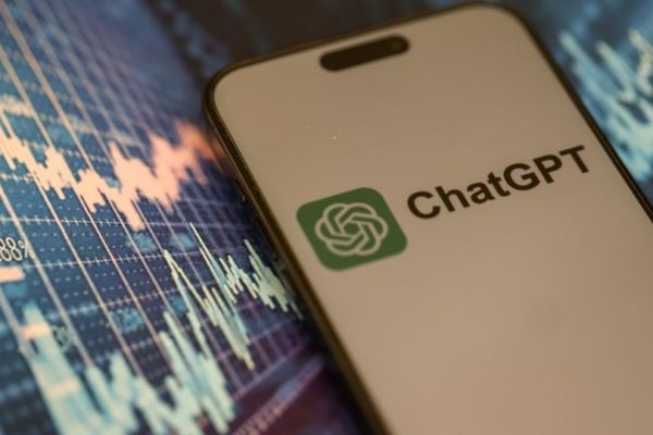 ChatGPT y Roblox son los primeros chatbot y videojuego que quedan bajo máxima vigilancia en la UE