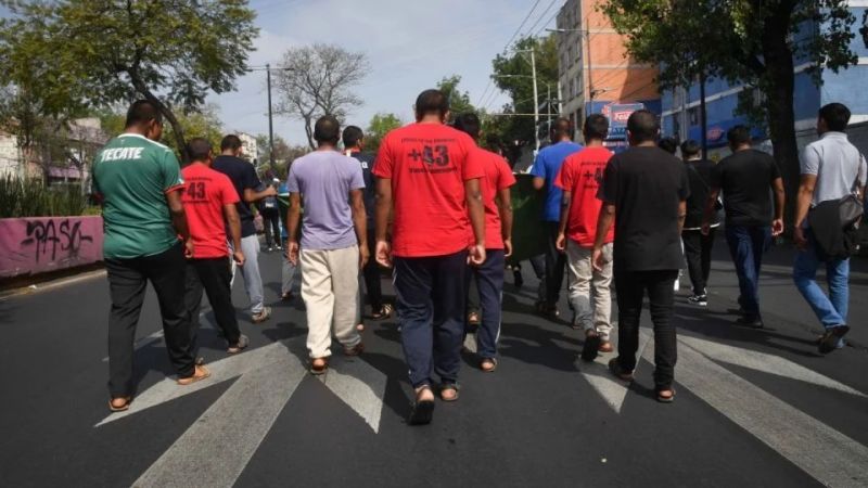 Marchan en Iguala por la liberación de Irving Arroyo