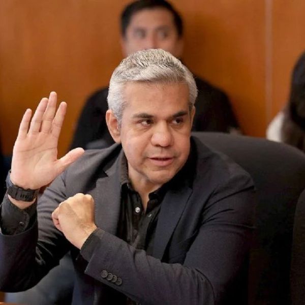 Universidad fantasma de Fernando Vilchis fue usada para extorsionar