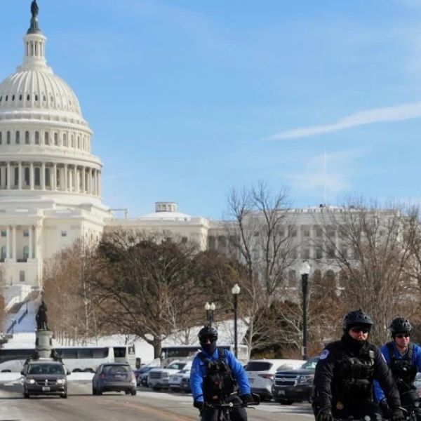 Senado de EU aprueba iniciativa para financiar al gobierno, pero afronta un cierre parcial a partir del sábado
