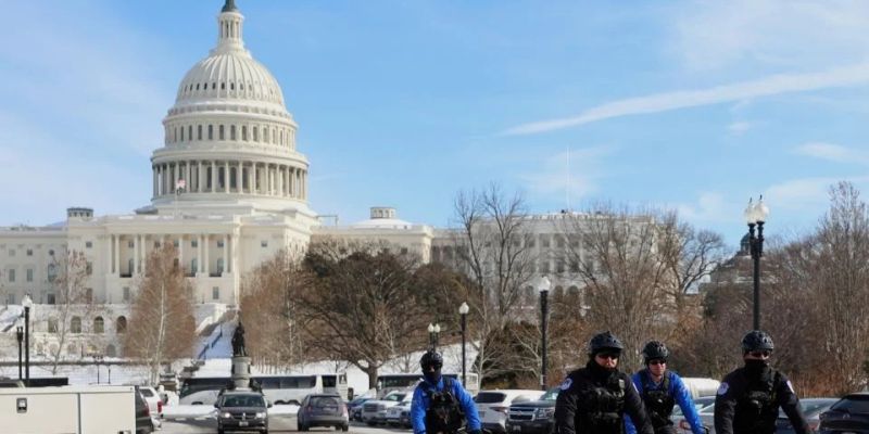 Senado de EU aprueba iniciativa para financiar al gobierno, pero afronta un cierre parcial a partir del sábado