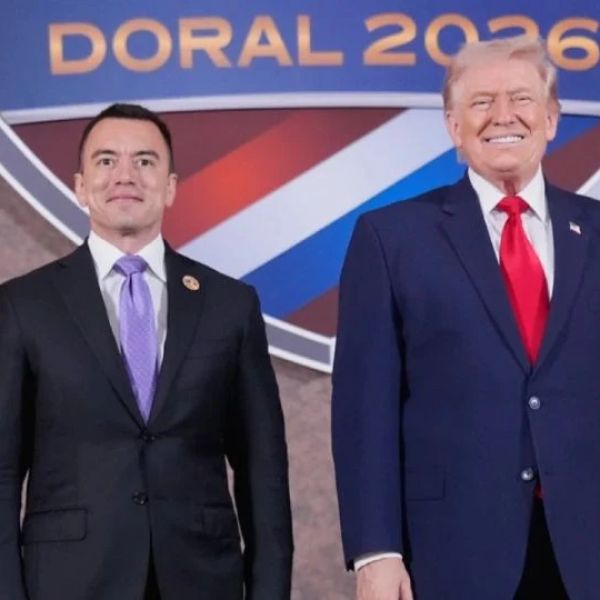 Ecuador logra acuerdo con EU y elimina aranceles de 15% impuestos por Trump