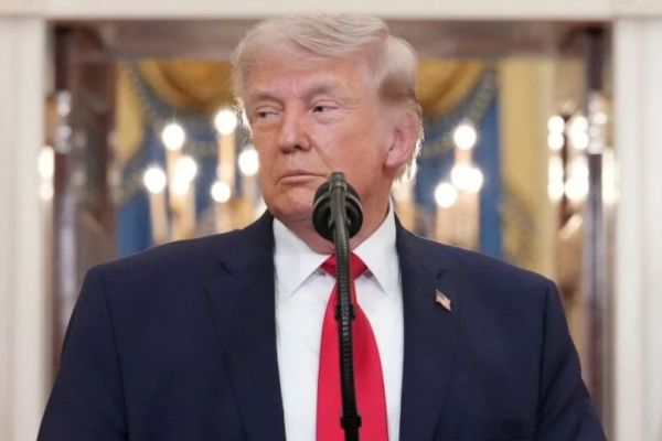 Trump justifica su ofensiva contra Irán