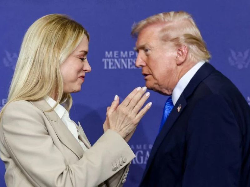 Trump destituye a Pam Bondi como fiscal general, reportan Fox News y Reuters