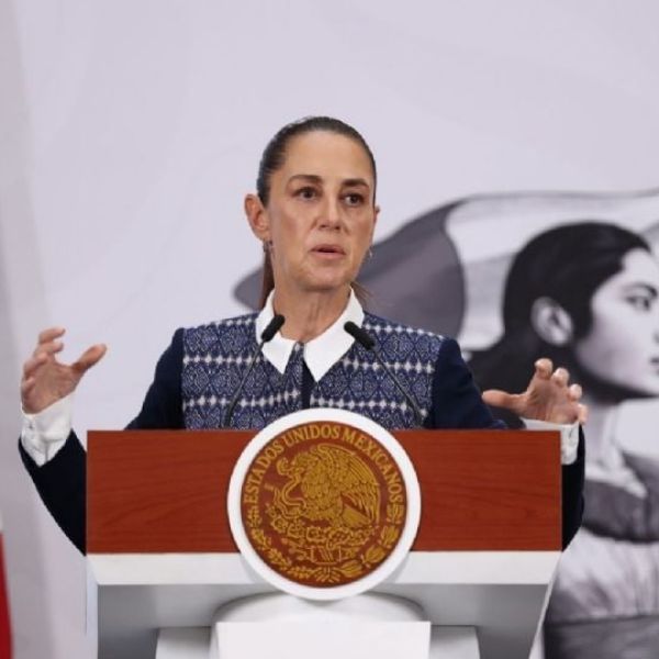 Sheinbaum afirma que instruyó a los cónsules a realizar visitas diarias a los centros de ICE tras la muerte de 15 mexicanos