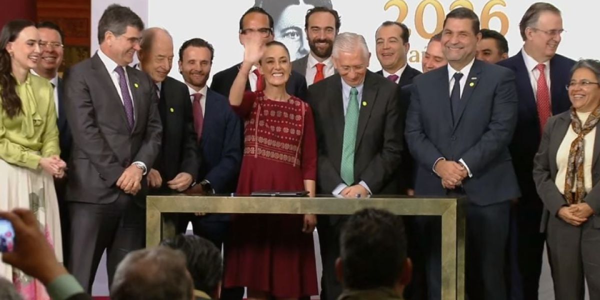 Sheinbaum anuncia acuerdo para fomentar la industria mexicana del acero con contrataciones públicas