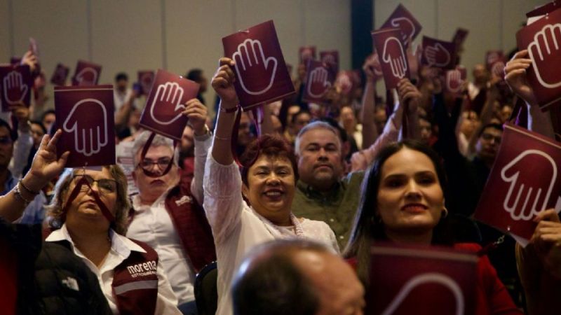 Los coordinadores parlamentarios de Morena de todo el país se suman a la defensa de Andy López Beltrán