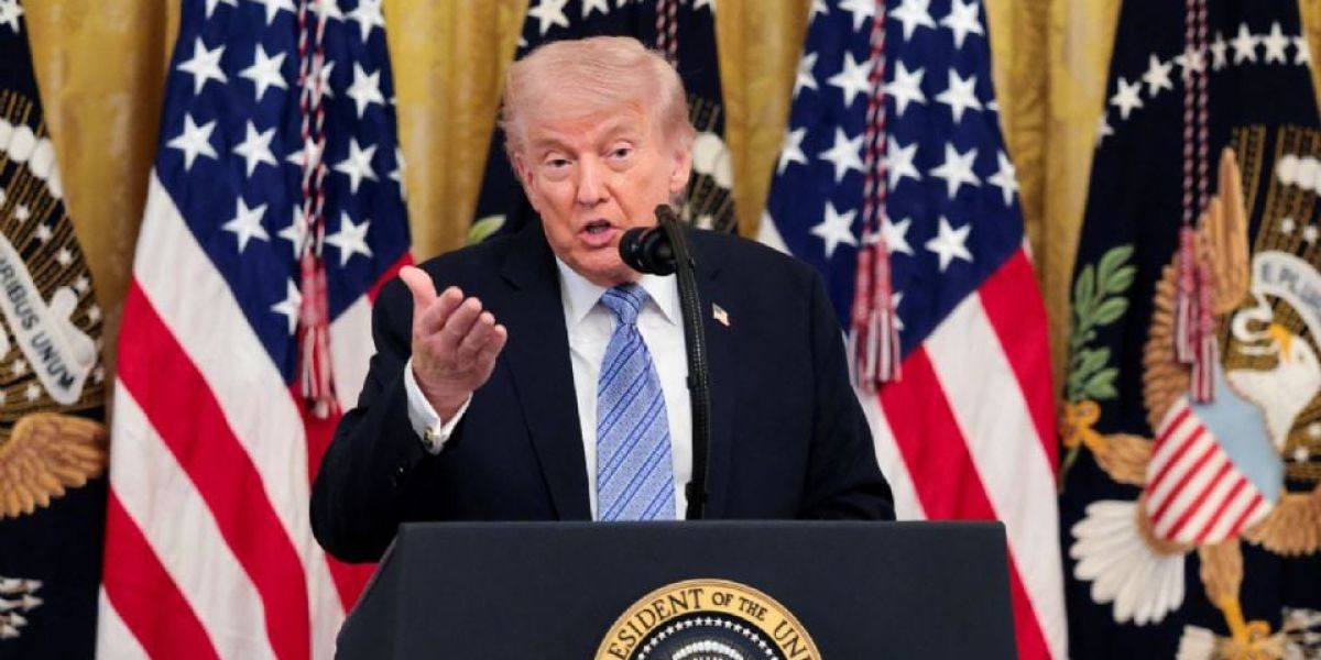 Trump confirma suspensión al impuesto federal para la gasolina hasta que bajen los precios en EU