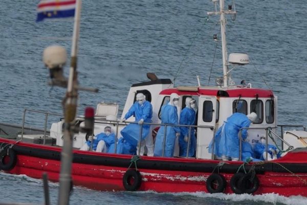 EU pondrá en cuarentena a sus pasajeros del crucero afectado por brote de hantavirus