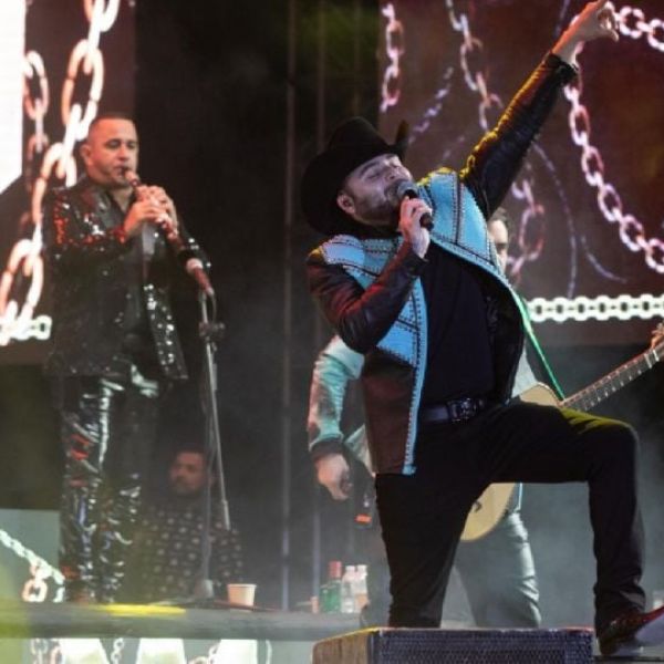 Prohíben a Gerardo Ortiz presentarse en Querétaro tras cantar 