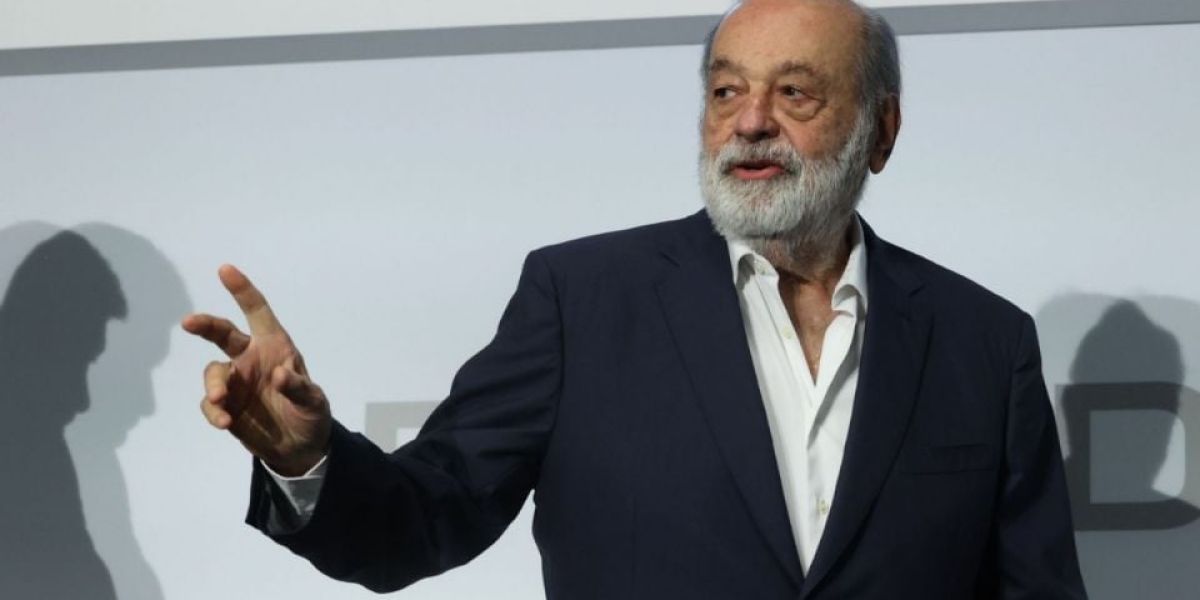 Carlos Slim advierte que la baja producción de Pemex y la pobreza son unos de los problemas que enfrenta México