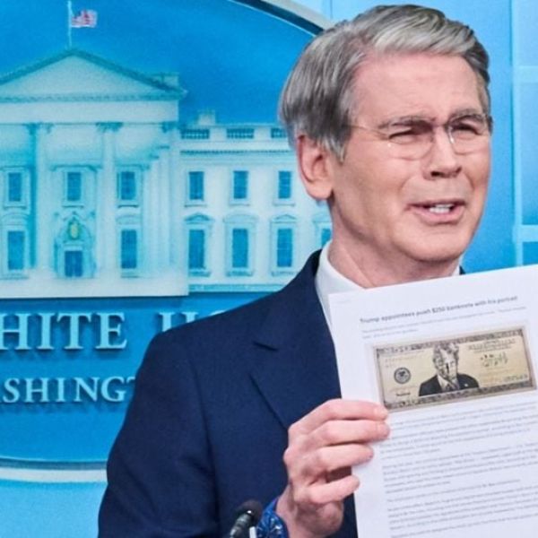 Tesoro de EU confirma que diseña un billete de 250 dólares con la imagen de Trump