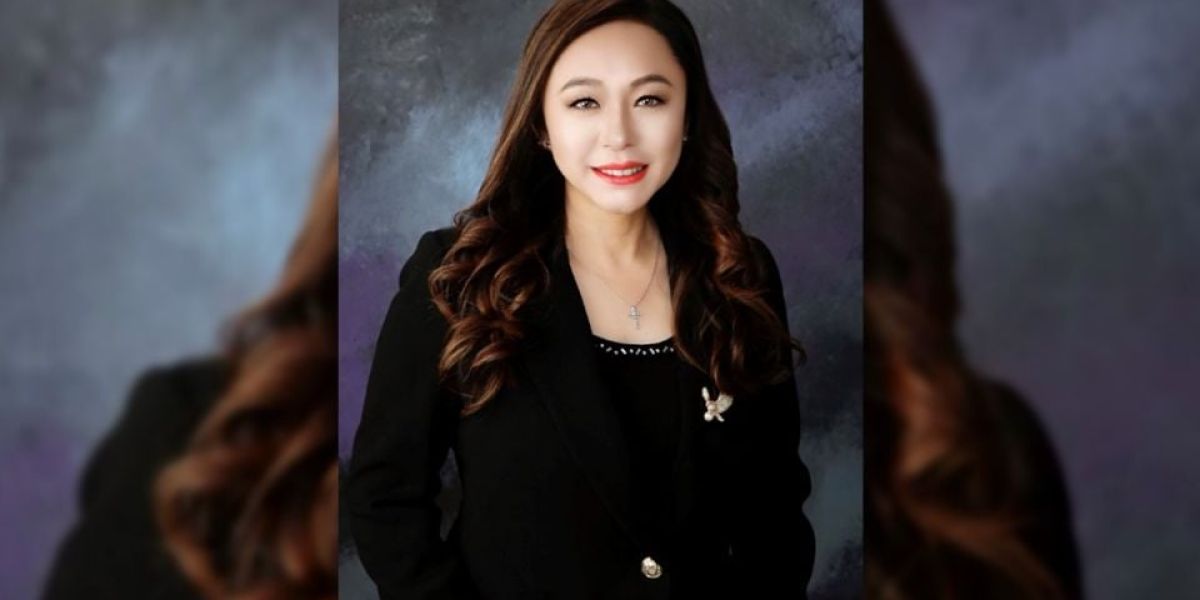 Exalcaldesa de California se declara culpable de actuar como agente secreto de China