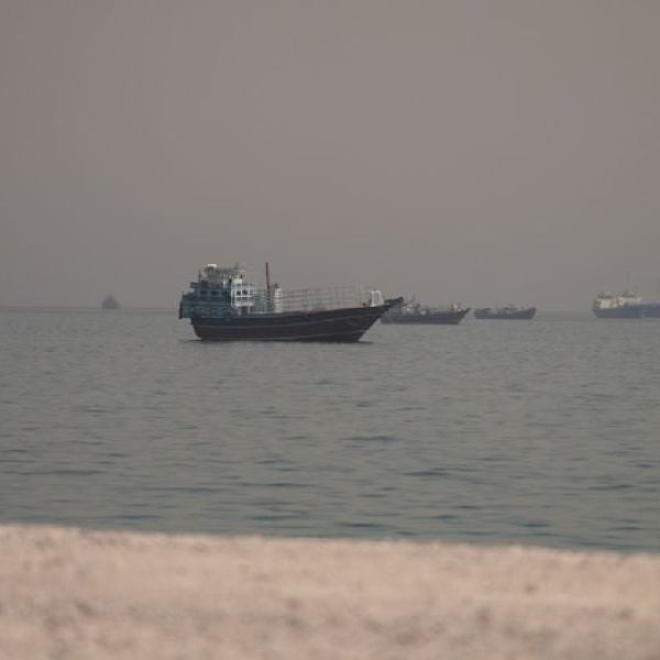 EU ataca buque de la India en costas de Omán; rescatan a 24 marineros
