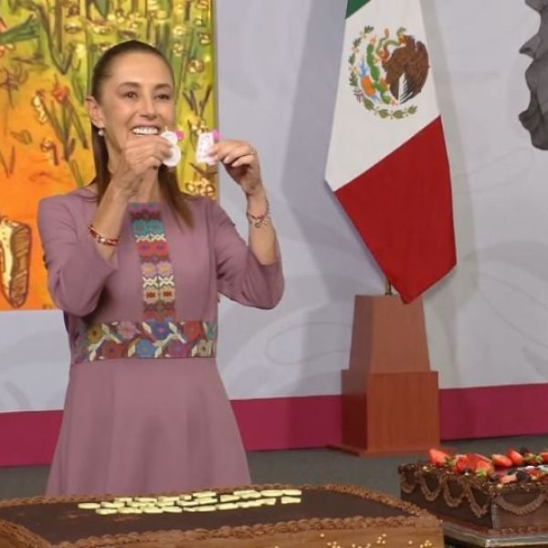 Sheinbaum celebra su cumpleaños con 
