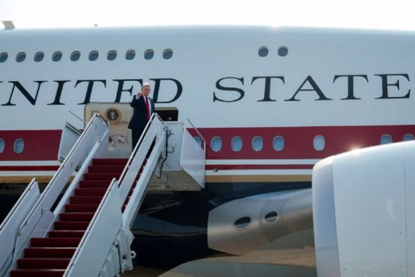 Trump estrena el polémico nuevo Air Force One donado por Qatar