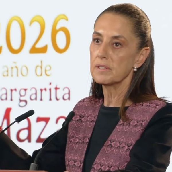 Sheinbaum niega abucheos en su contra durante evento en Colima