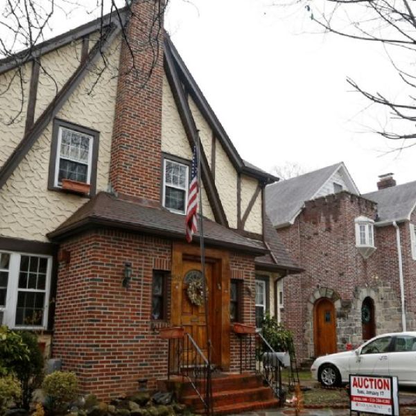 Se vende por casi 2 millones de dólares la casa donde creció Donald Trump en Nueva York
