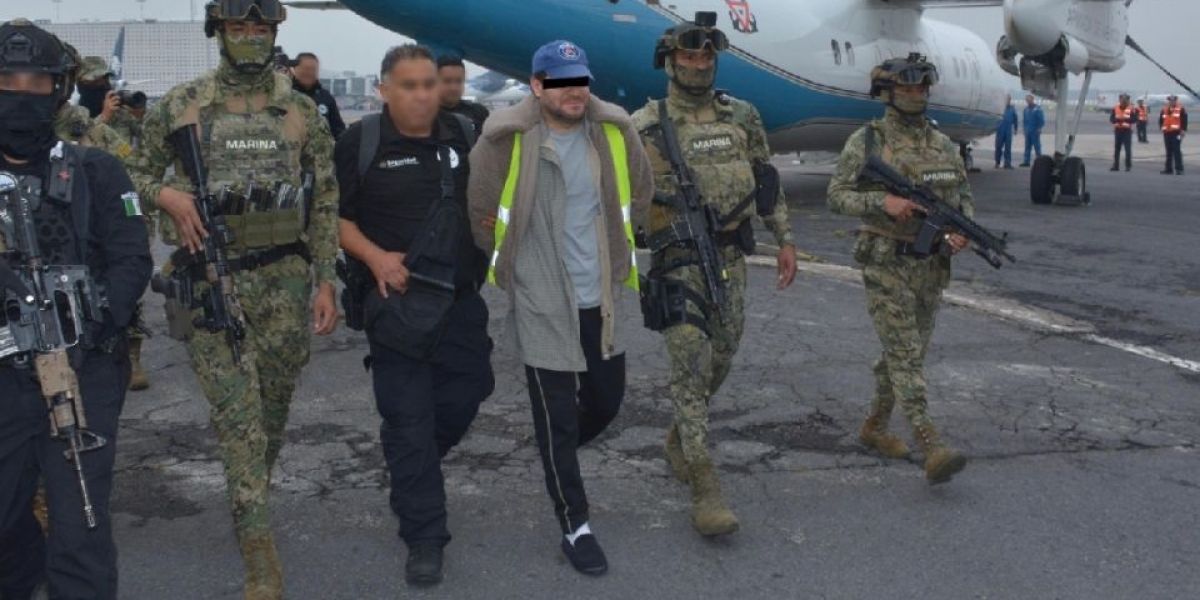 Trasladan a CDMX al “Capitán Sol”, pieza clave en la red de “huachicol” de los hermanos Farías