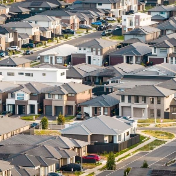 Tasa hipotecaria en Estados Unidos alcanza su nivel más alto en tres años: llega a 7.49%