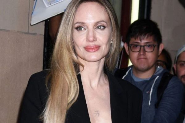 Angelina Jolie vende por casi 25 mdd la mansión que adquirió tras su divorcio con Brad Pitt