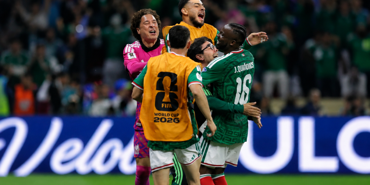 Avanza México a octavos al vencer a Ecuador 2 -0
