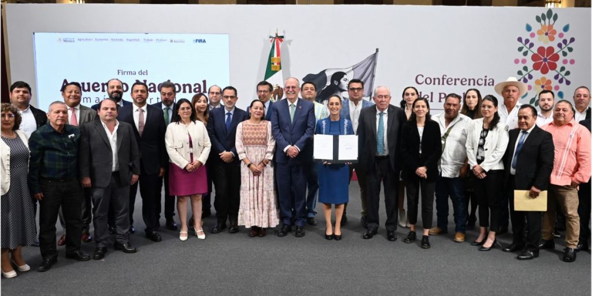 Sheinbaum firma Acuerdo Nacional Maíz-Tortilla para estabilizar precios y producción