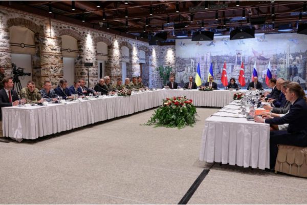 Estambul será sede del mayor canje de prisioneros entre Rusia y Ucrania