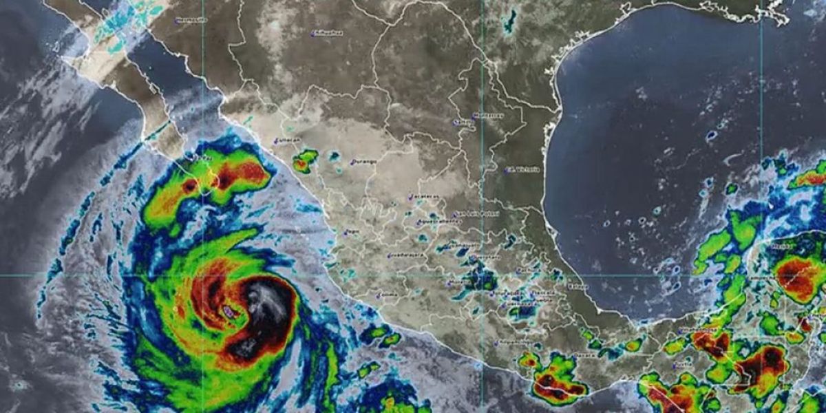 Alerta en costas por oleaje y precipitaciones intensas de Priscilla