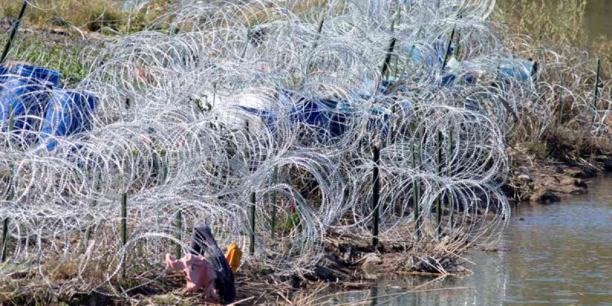 Corte de EU avala retirar el alambre de púas en la frontera de Texas con México