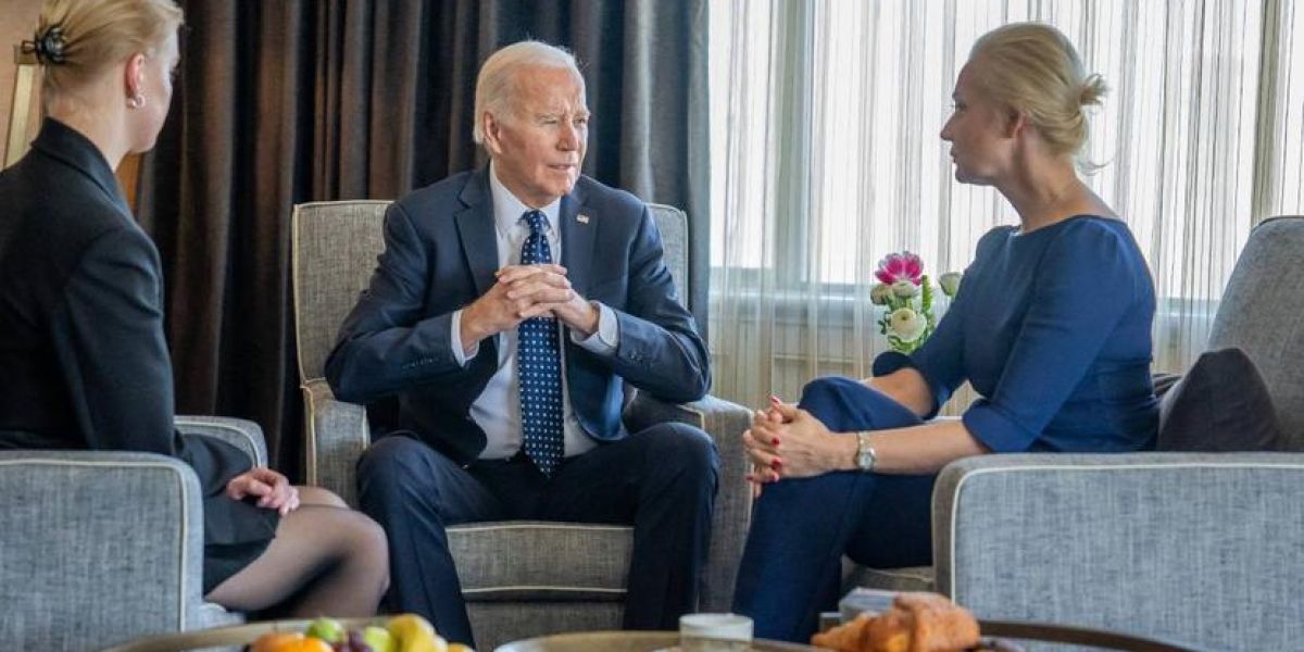 Biden oficializa nuevas sanciones contra Rusia: “Si Putin no paga el precio, continuará”