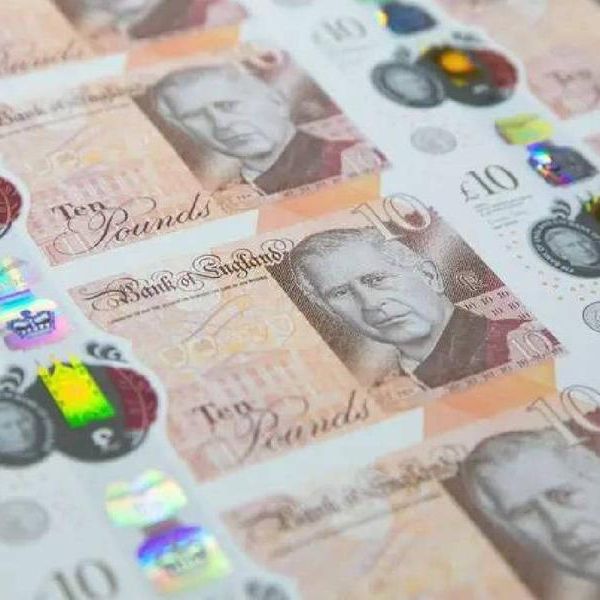 Reino Unido pone en circulación los billetes con el rostro del Rey Carlos III