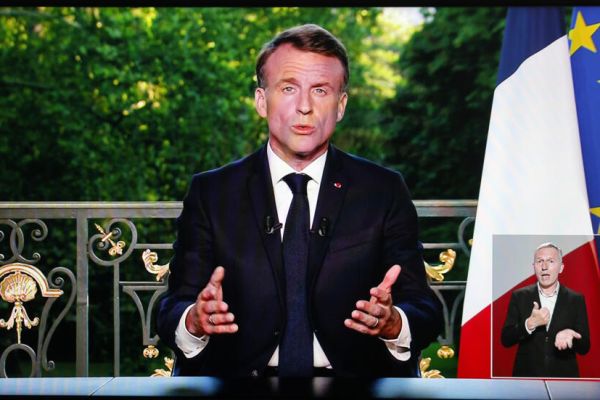 Emmanuel Macron adelanta elecciones en Francia tras victoria de la ultraderecha