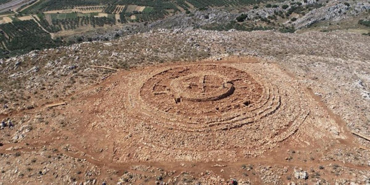 Descubren en Grecia complejo circular de 4 mil años de antigüedad