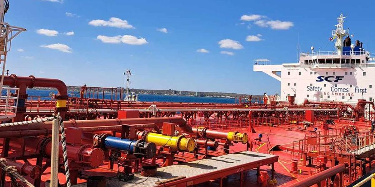Cuba recibe tanquero con 90,000 toneladas de petróleo ruso